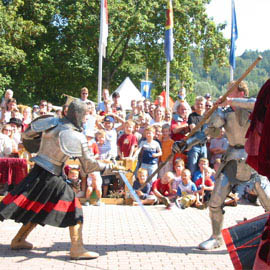 Mittelalterliches Burgfest auf Burg Stettenfels Mittelalterliches Burgfest auf Burg Stettenfels